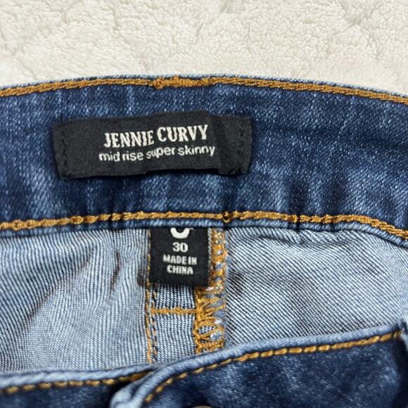 True Religion Jennie Curvy Mid rise Super Skinny - size 30 - excellent condition - Picture 4 of 8